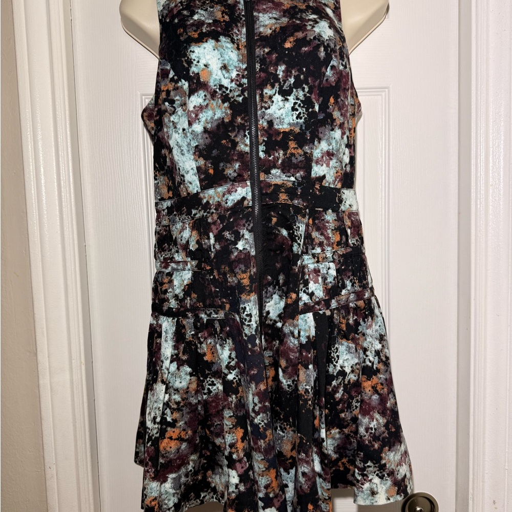 BCBGeneration Black Watercolor Zipper Front Fitted Ruched Skater Dress Sz 4